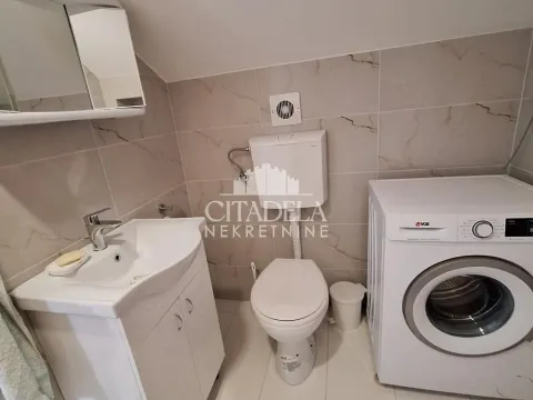 Izdavanje, jednosoban stan, 30m², Kanarevo Brdo, Beograd - image 4