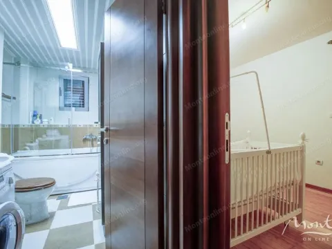 Sale, two bedroom apartment, 80m², Maine, Budva - image 13