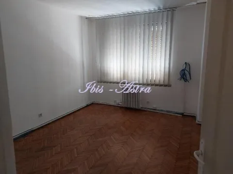 Rent, three bedroom apartment, 70m², Stari Grad, Beograd - image 5