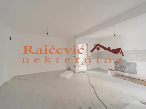 Sale, three bedroom apartment, 82m², Grocka, Beograd - image 4