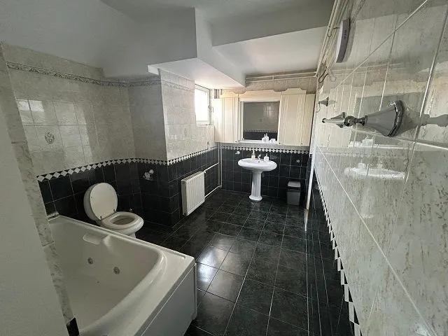 Rent, office space, 176m², Autokomanda, Voždovac Sve Podlokacije