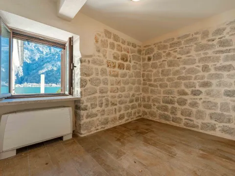 Prodaja, kuća, 130m², Muo, Kotor - image 10