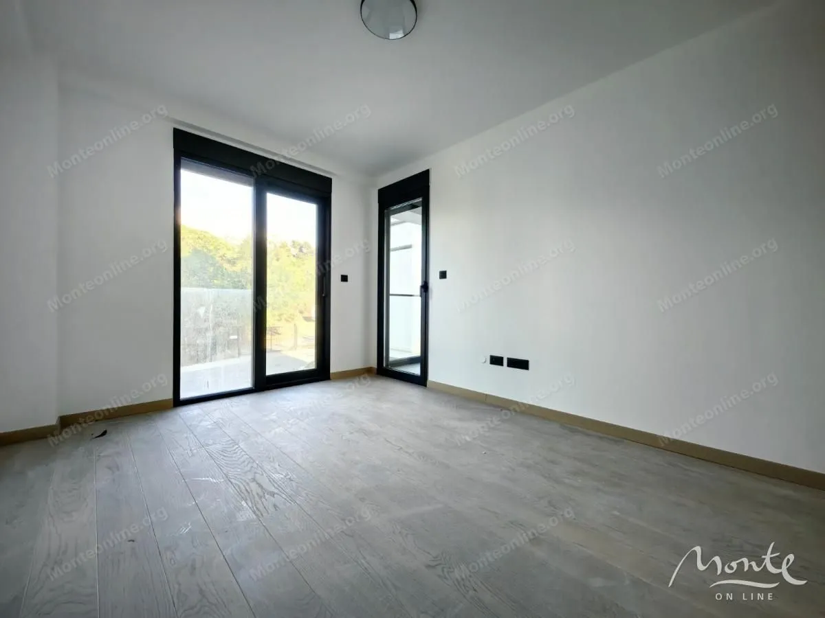 Prodaja, trosoban stan, 111m², Vezirov Most, Podgorica