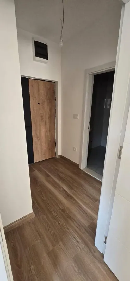 Prodaja, jednosoban stan, 56m², Lazi, Budva