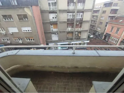 Izdavanje, dvosoban stan, 94m², Centar, Niš - image 8