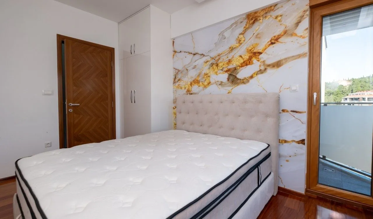 Rent, four bedroom apartment, 140m², Podgorica, Crna Gora
