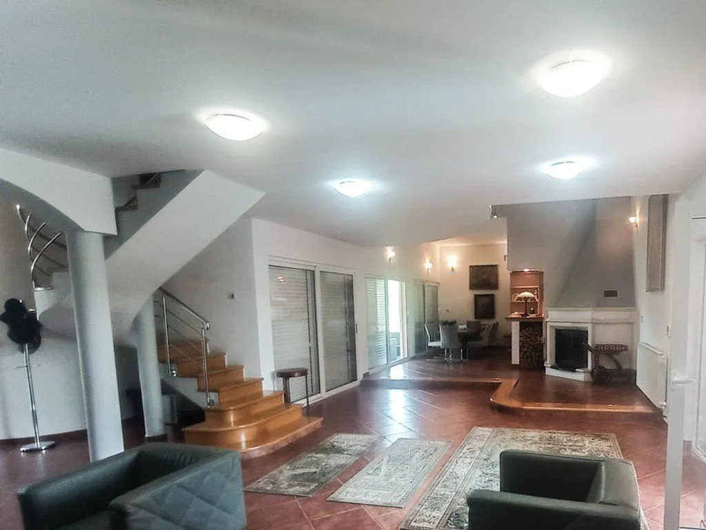 Rent, house, 400m², Donja Gorica, Podgorica
