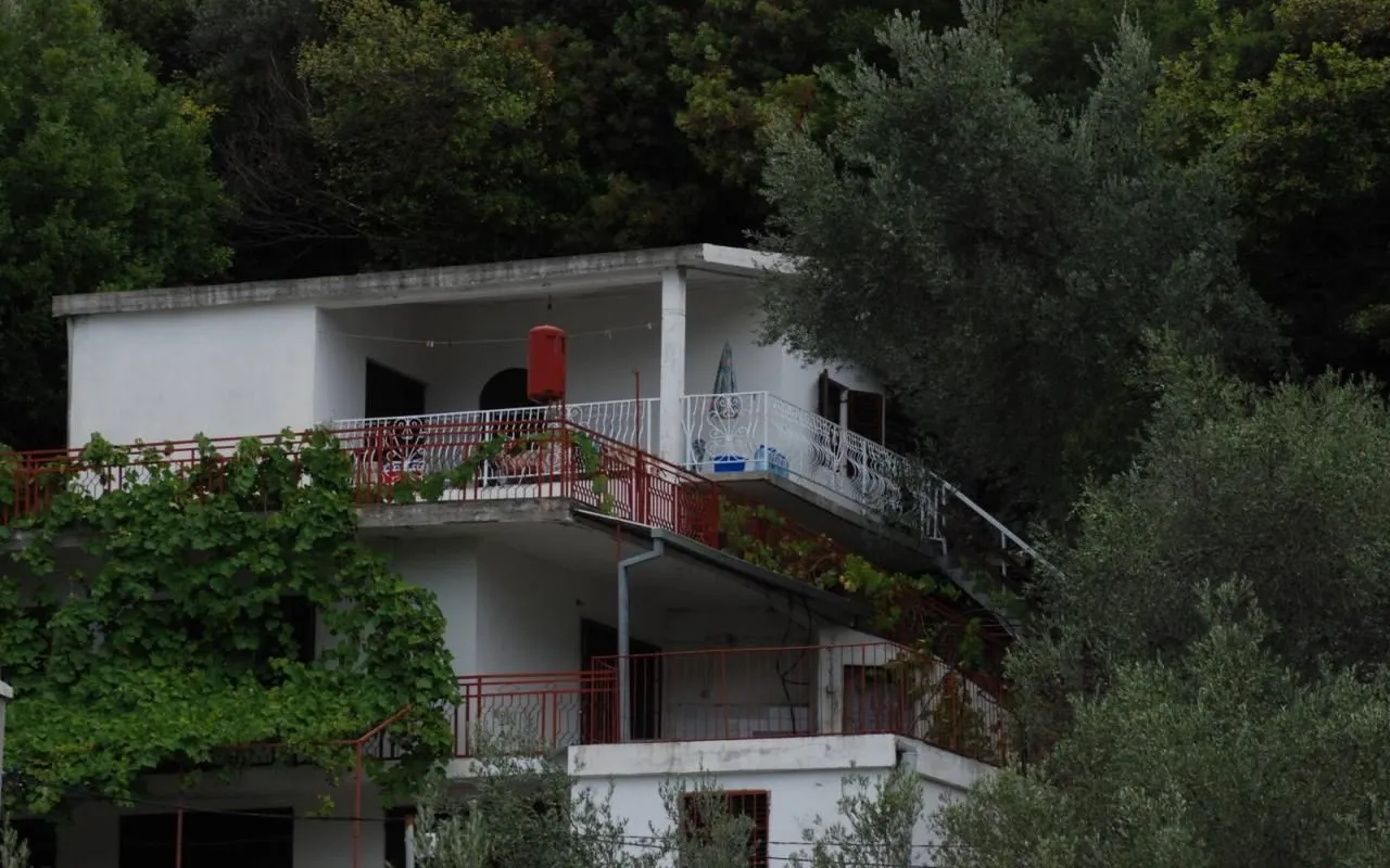 Sale, two bedroom apartment, 66m², Sutomore, Bar