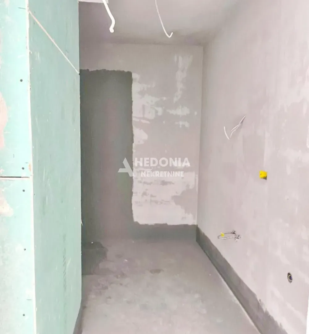 Sale, four bedroom apartment, 145m², Lion, Zvezdara Sve Podlokacije