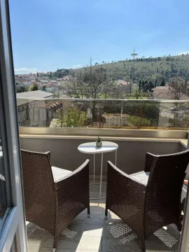 Izdavanje, dvosoban stan, 70m², Ljubović, Podgorica - image 2