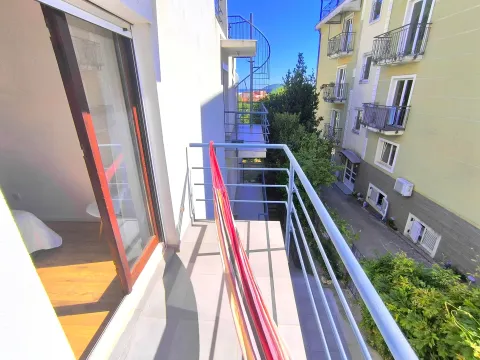 Izdavanje, jednosoban stan, 43m², Lazi, Budva - image 10