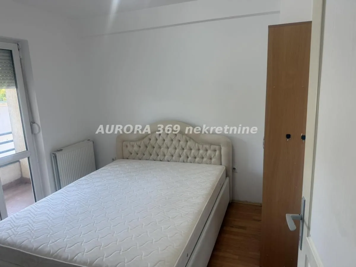 Prodaja, trosoban stan, 64m², Ruma, Srbija