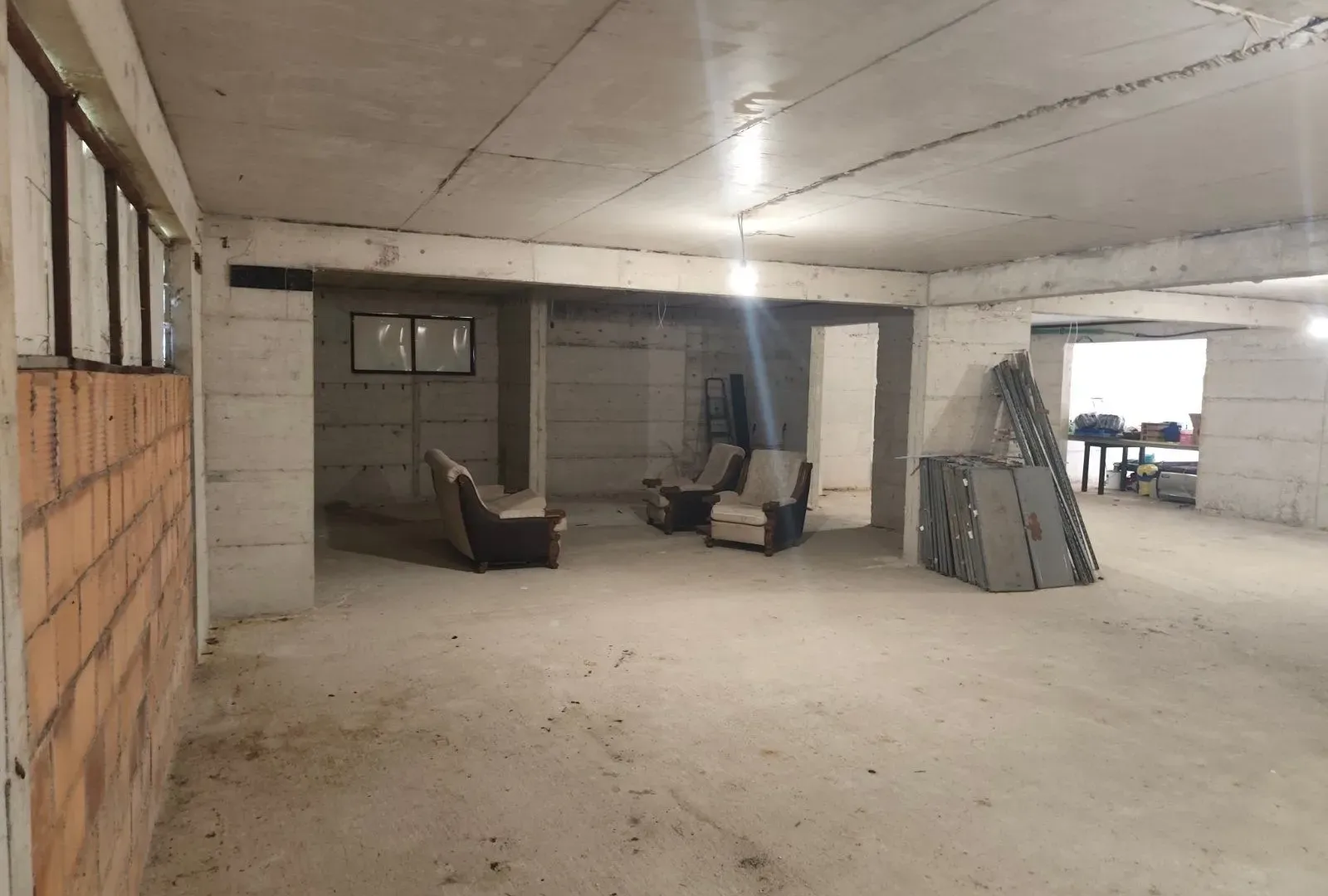Rent, office space, 240m², Tomba, Bar