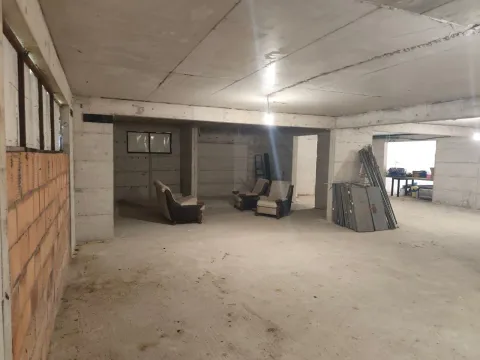 Rent, office space, 240m², Tomba, Bar - image 2