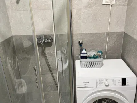 Izdavanje, dvosoban stan, 40m², Centar, Novi Sad - image 13