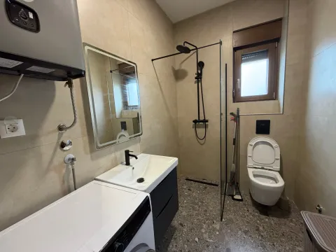 Izdavanje, jednosoban stan, 43m², Vezirov Most, Podgorica - image 7