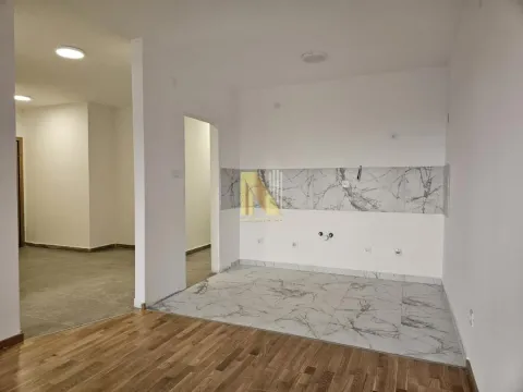 Sale, four bedroom apartment, 95m², Avijatičarsko naselje, Novi Sad Sve Podlokacije - image 2