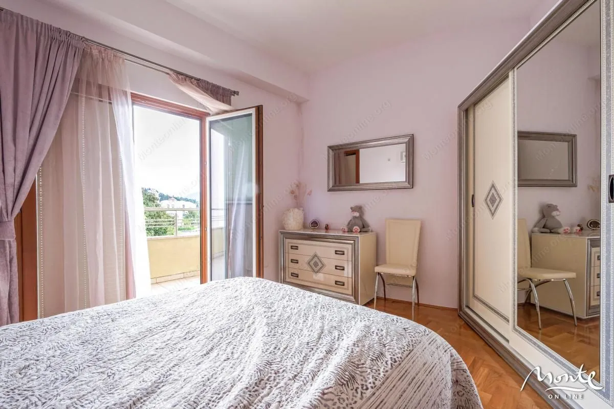 Prodaja, jednosoban stan, 64m², Igalo, Herceg Novi