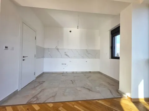 Rent, office space, 117m², Zagorič, Podgorica - image 4