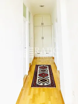 Rent, four bedroom apartment, 100m², Stari Grad, Beograd - image 2