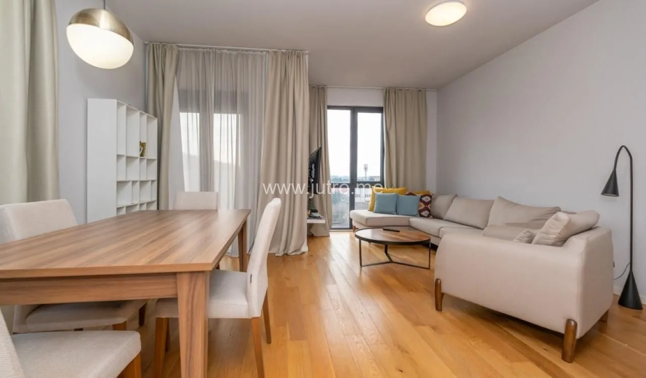 Izdavanje, dvosoban stan, 75m², Podgorica, Crna Gora