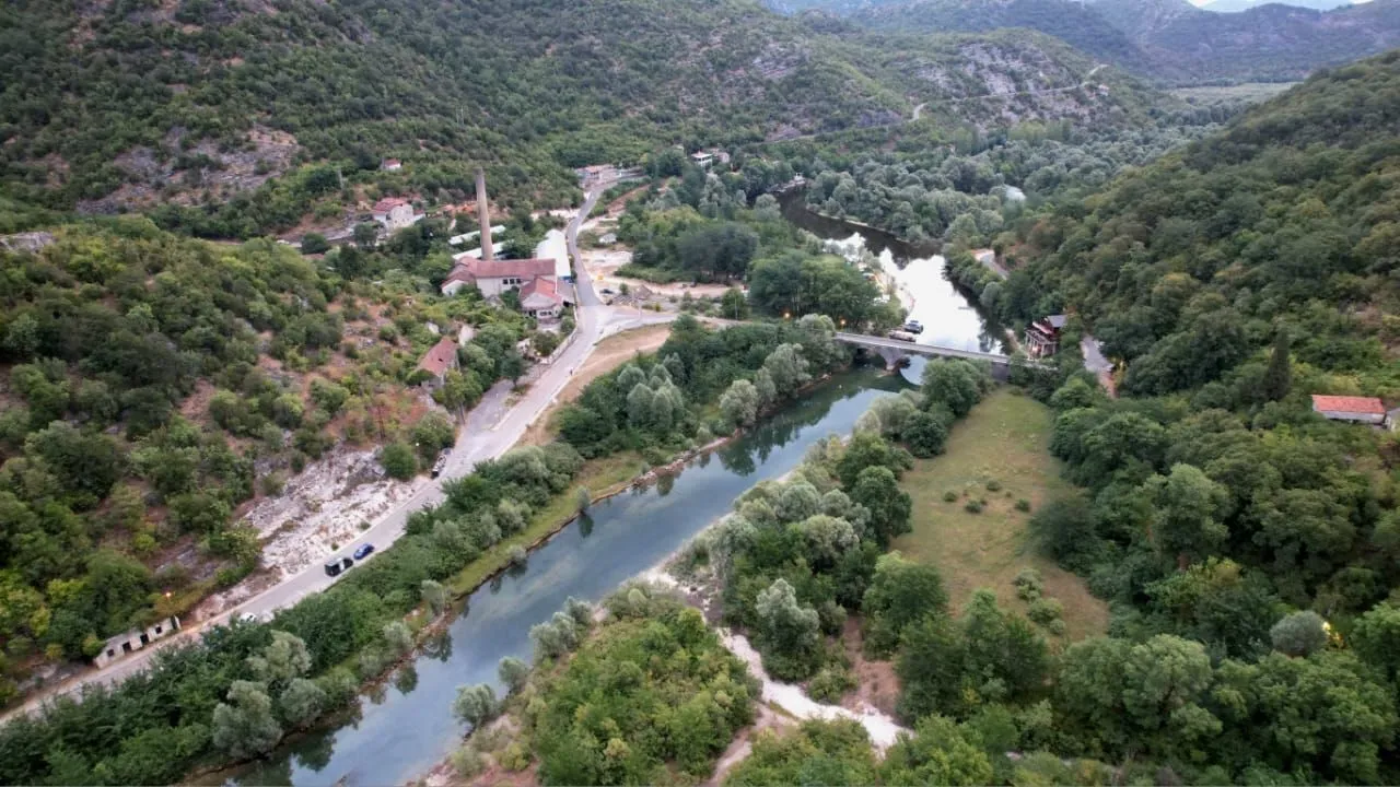 Prodaja, plac, 1300m², Cetinje, Crna Gora