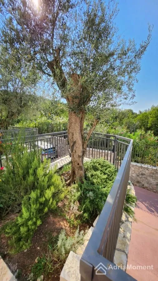 Prodaja, jednosoban stan, 77m², Đuraševići, Tivat