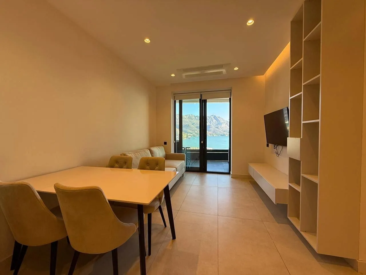 Sale, one bedroom apartment, 49m², Bečići, Budva