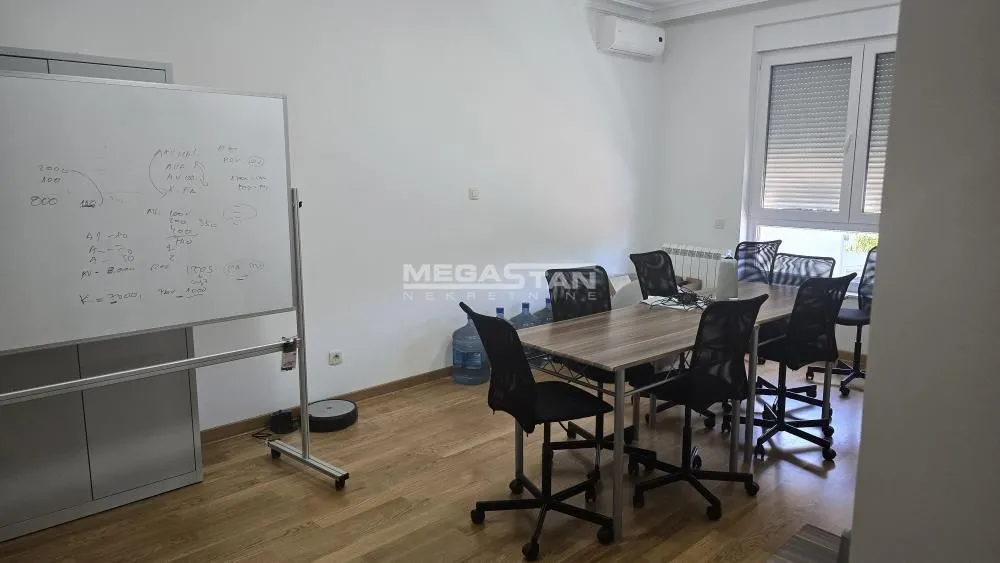 Rent, four bedroom apartment, 157m², Savski Venac, Beograd