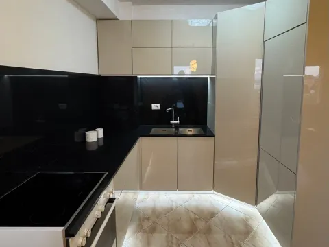 Rent, three bedroom apartment, 92m², Kod Big Fashion-a, Podgorica - image 4