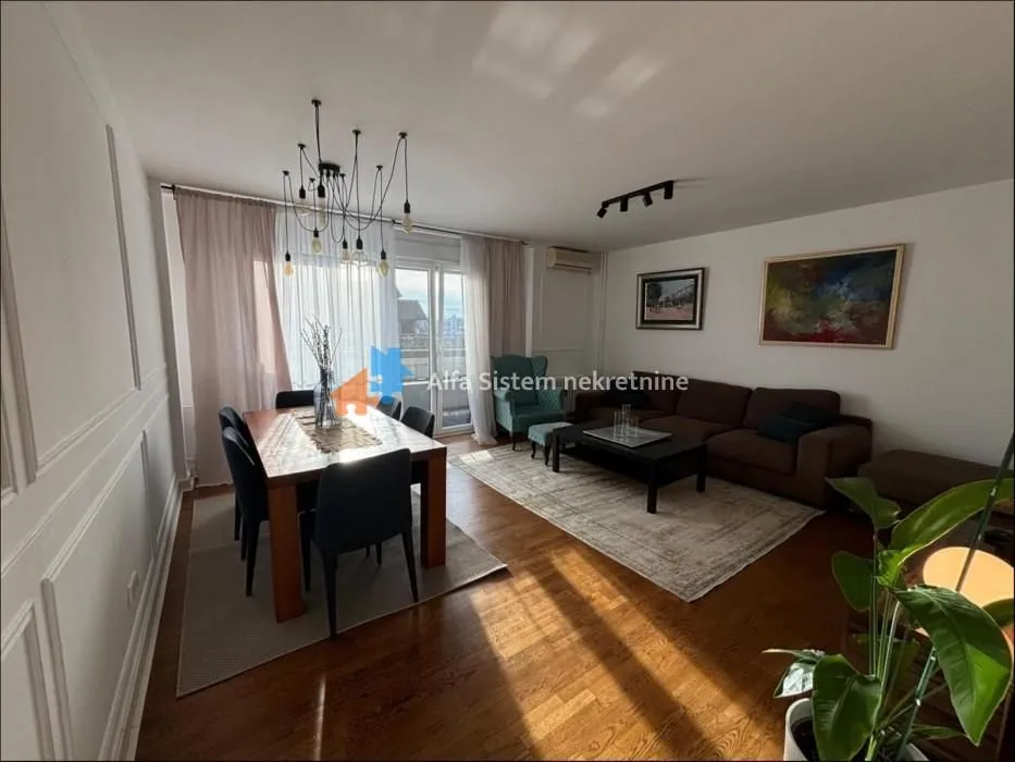 Rent, three bedroom apartment, 90m², Kalenić Pijaca, Vračar Sve Podlokacije