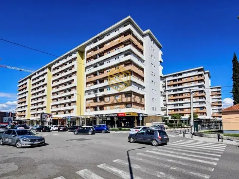 Rent, office space, 52m², Central Point, Podgorica - image 2
