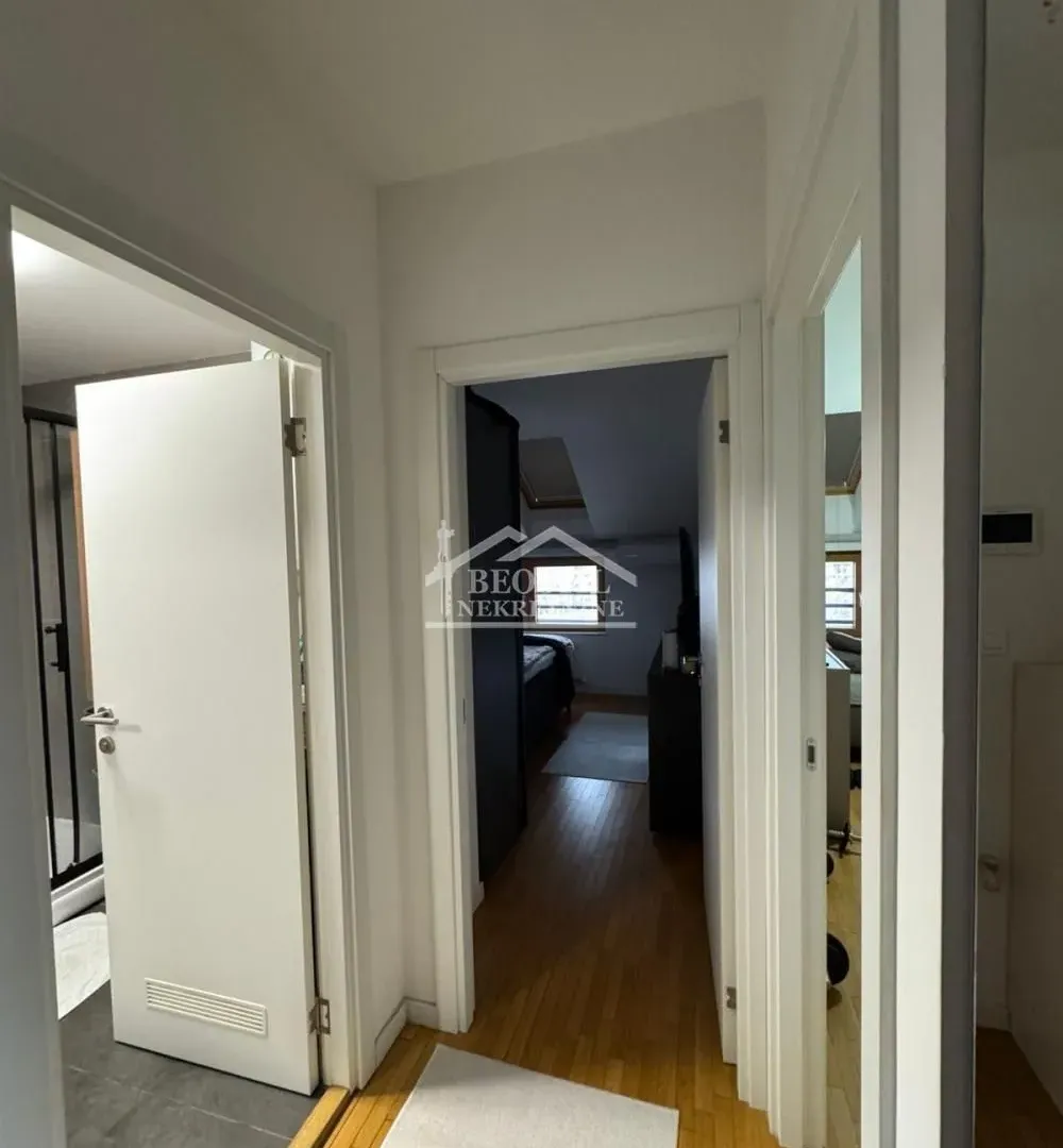 Prodaja, trosoban stan, 66m², Zemun Sve Podlokacije, Beograd