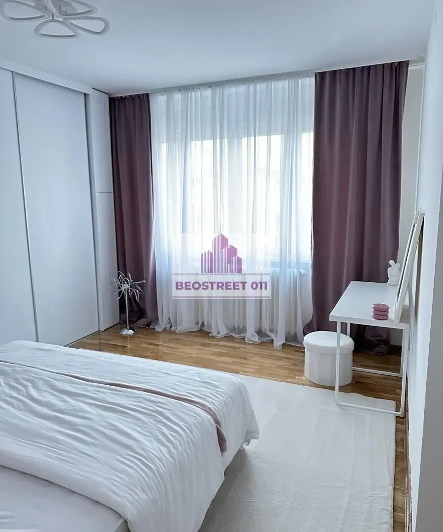 Prodaja, trosoban stan, 83m², Južni Bulevar, Vračar Sve Podlokacije