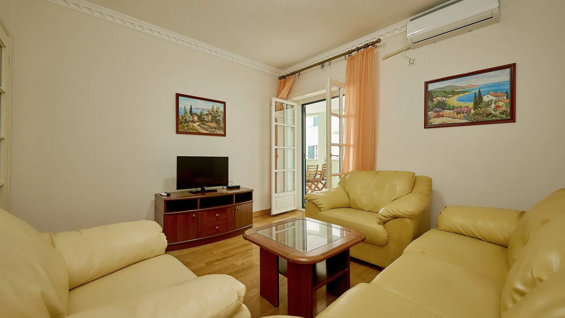 Sale, apartment, 89m², Sveti Stefan, Budva