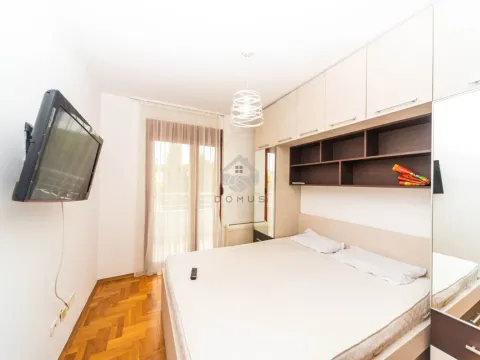 Izdavanje, dvosoban stan, 75m², Pobrežje, Podgorica - image 5