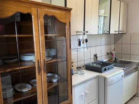 Rent, house, 140m², Farmaci, Podgorica - image 10