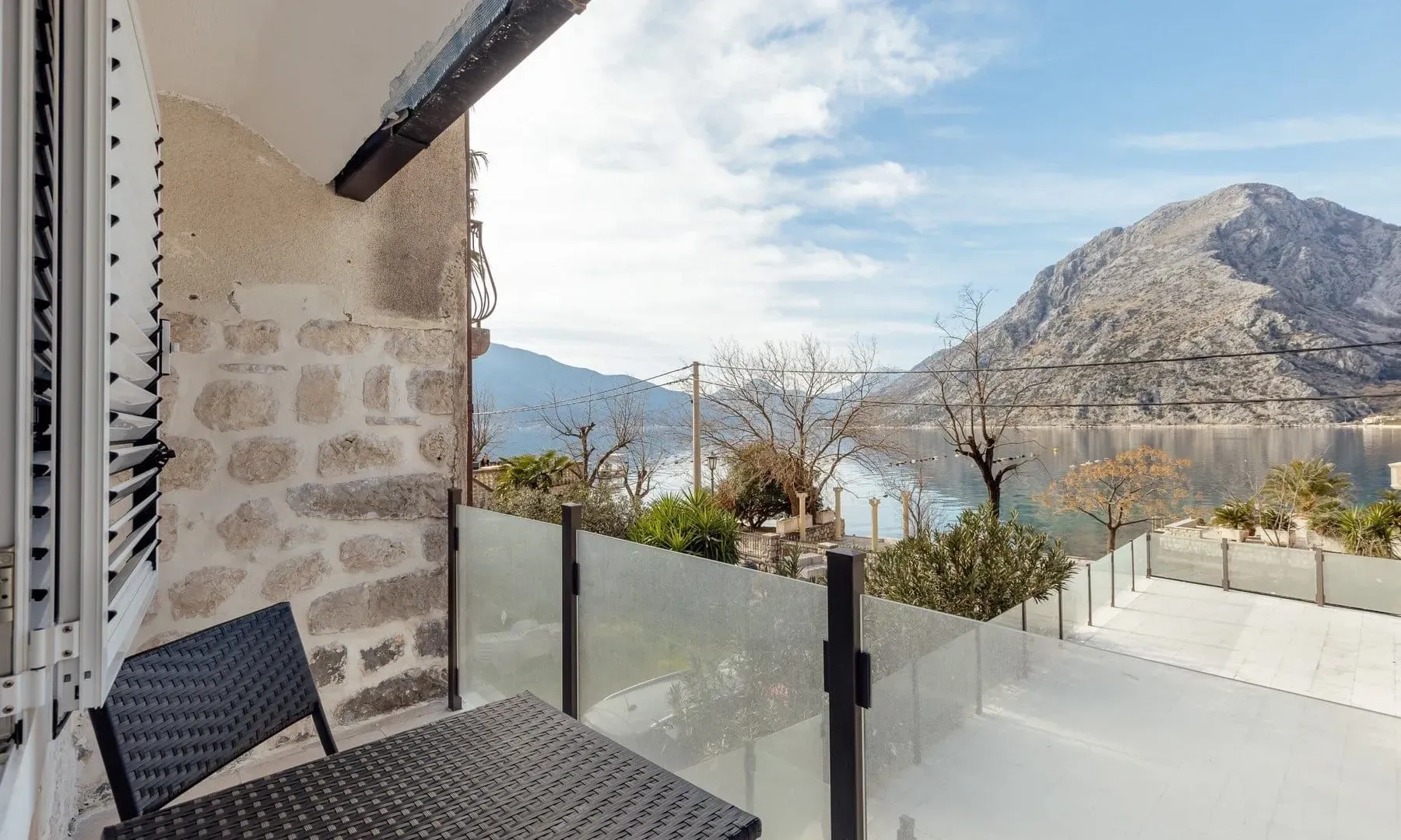 Sale, house, 380m², Ljuta, Kotor