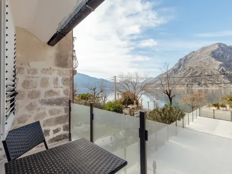 Sale, house, 380m², Ljuta, Kotor - image 17