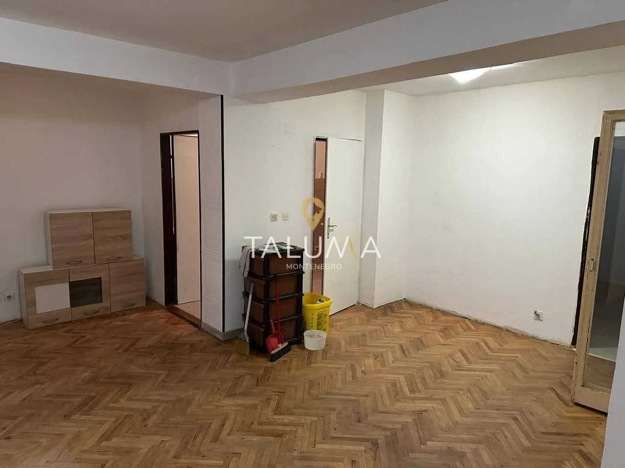 Sale, apartment, 95m², Makedonsko naselje, Bar