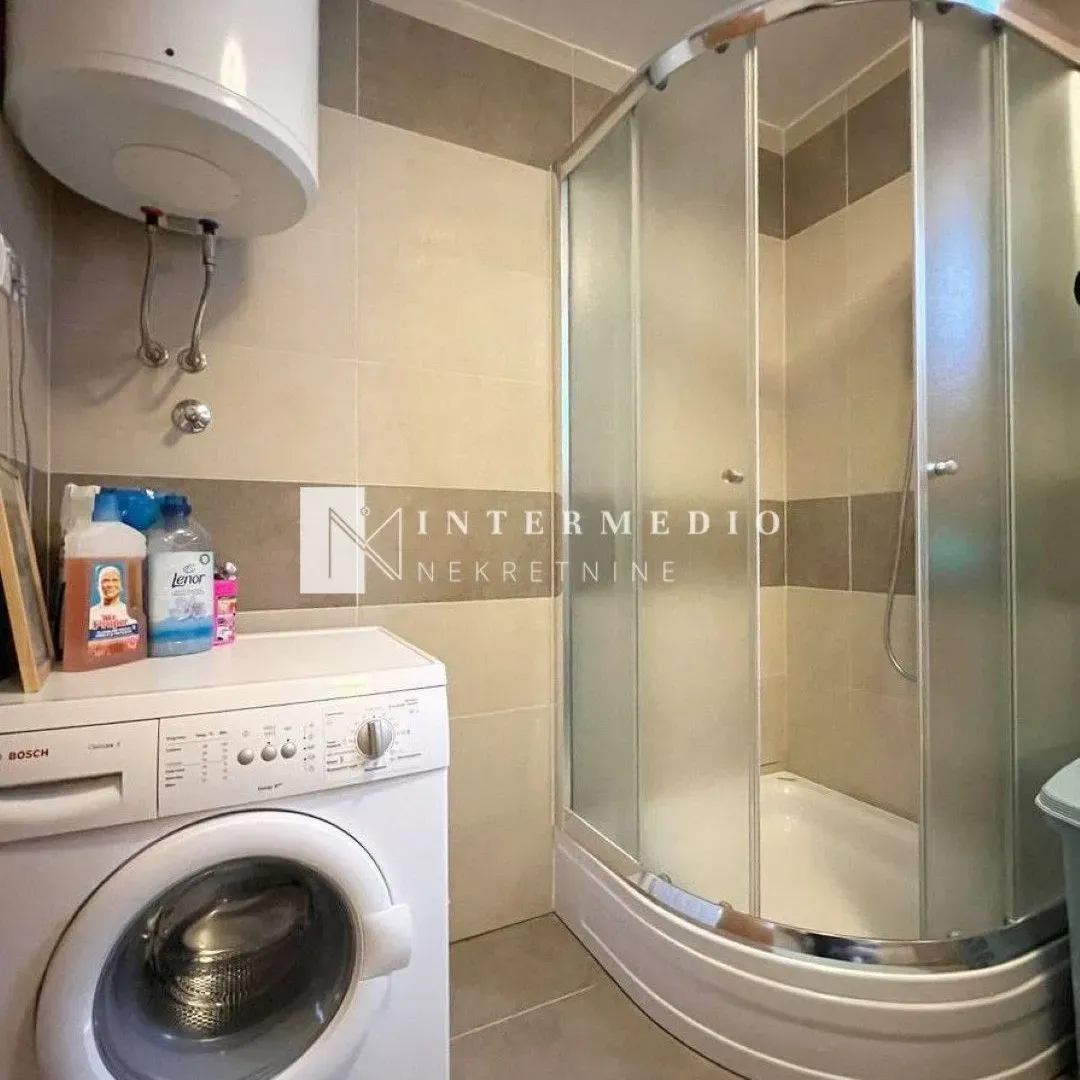 Izdavanje, dvosoban stan, 91m², Topla, Herceg Novi
