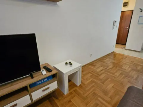 Prodaja, jednosoban stan, 44m², Maslinjak, Budva - image 9