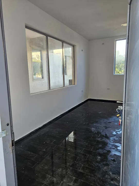 Prodaja, poslovni prostor, 26m², Drač, Podgorica