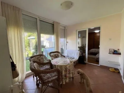 Prodaja, dvosoban stan, 50m², Petrovac, Budva - image 1