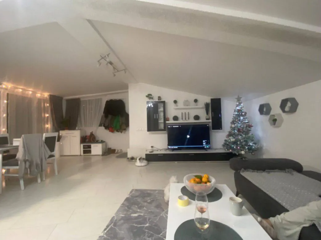 Sale, two bedroom apartment, 84m², Sutomore, Bar