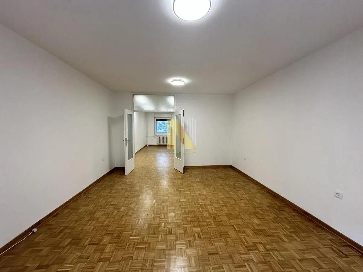 Rent, office space, 105m², Centar, Novi Sad