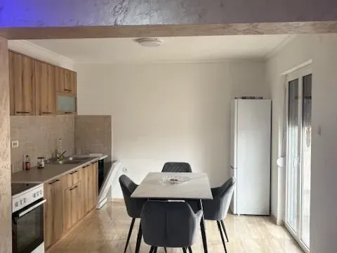 Rent, three bedroom apartment, 130m², Vranići, Podgorica - image 8