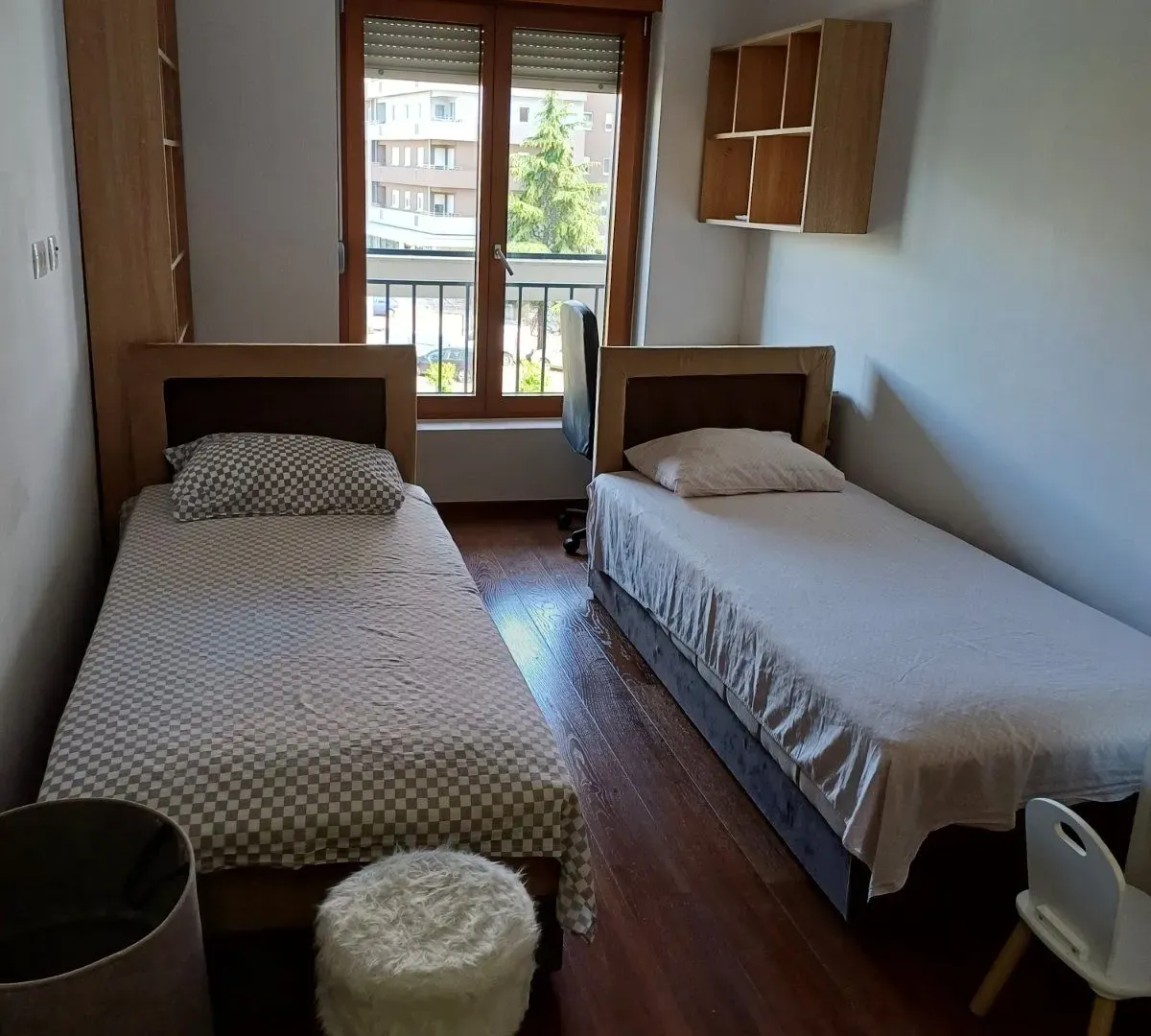 Izdavanje, dvosoban stan, 70m², Master Kvart, Podgorica