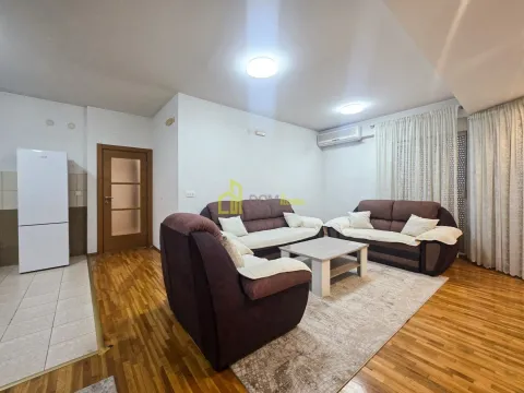 Izdavanje, dvosoban stan, 82m², Zabjelo, Podgorica