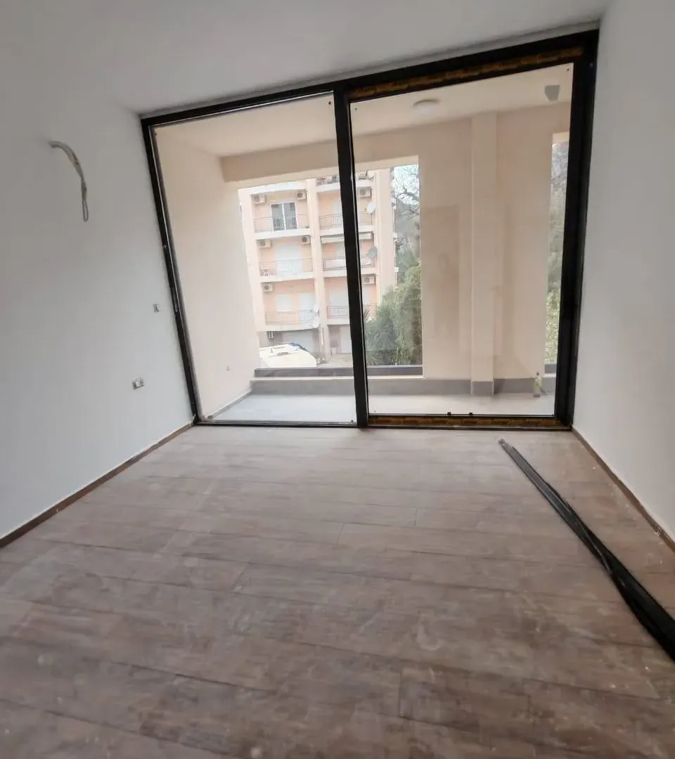 Prodaja, dvosoban stan, 104m², Bečići, Budva